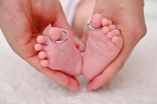 万宁7个月孕妇肚子疼